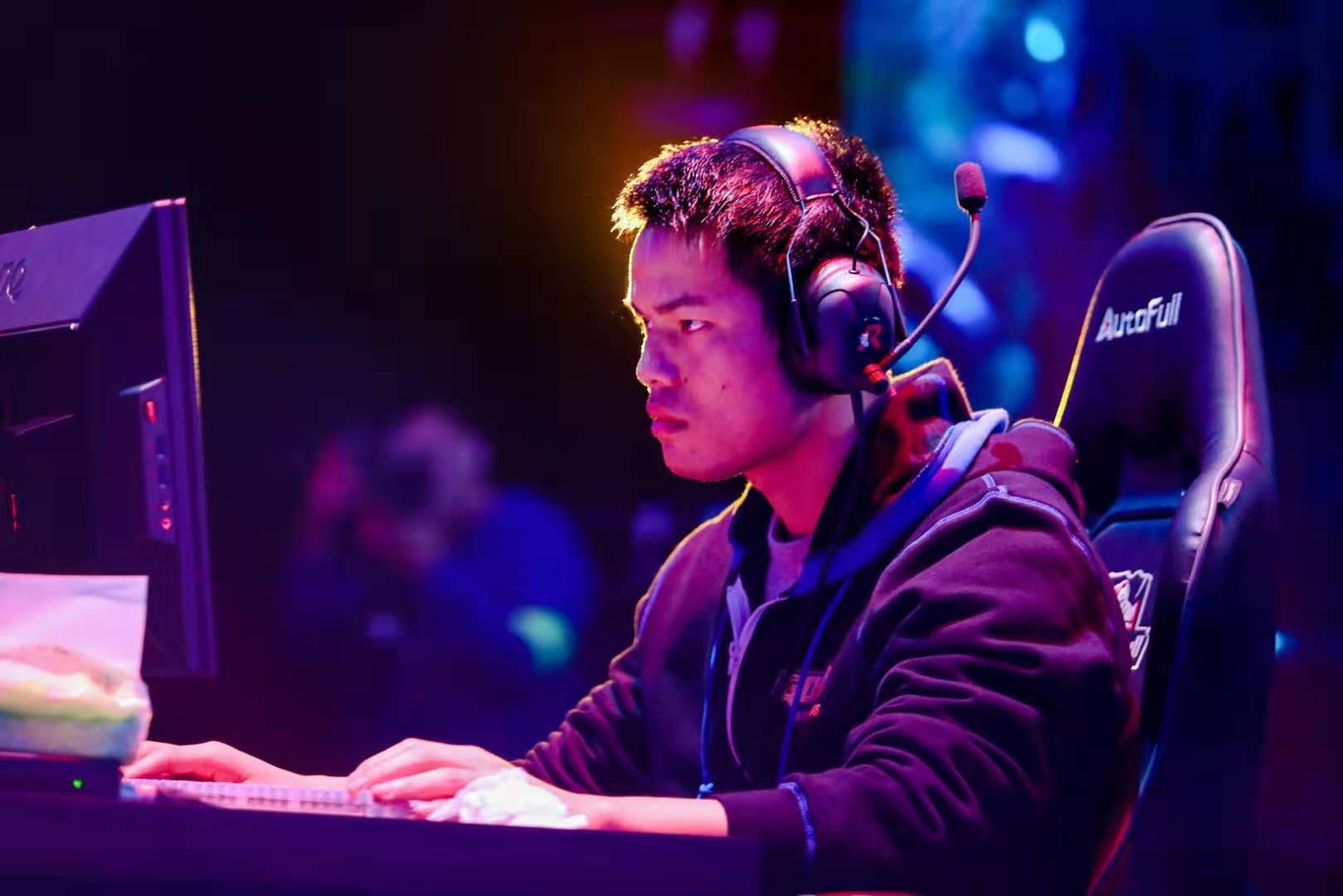 化与防守端 化与防守端